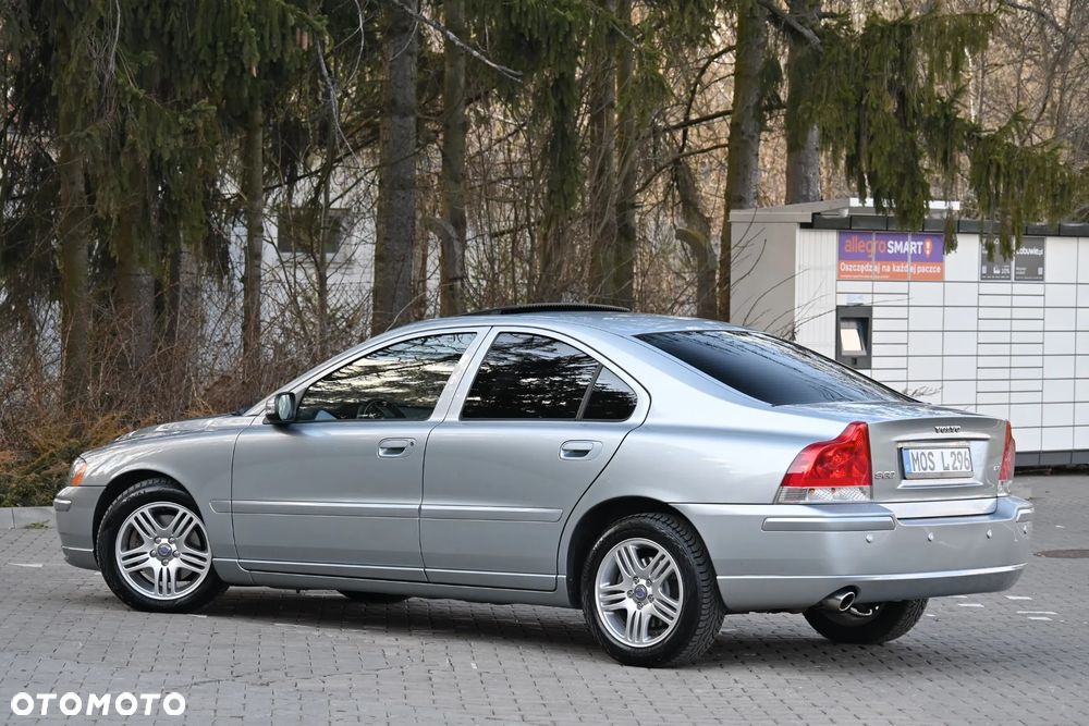Volvo S60 2.4D5 Momentum - 17