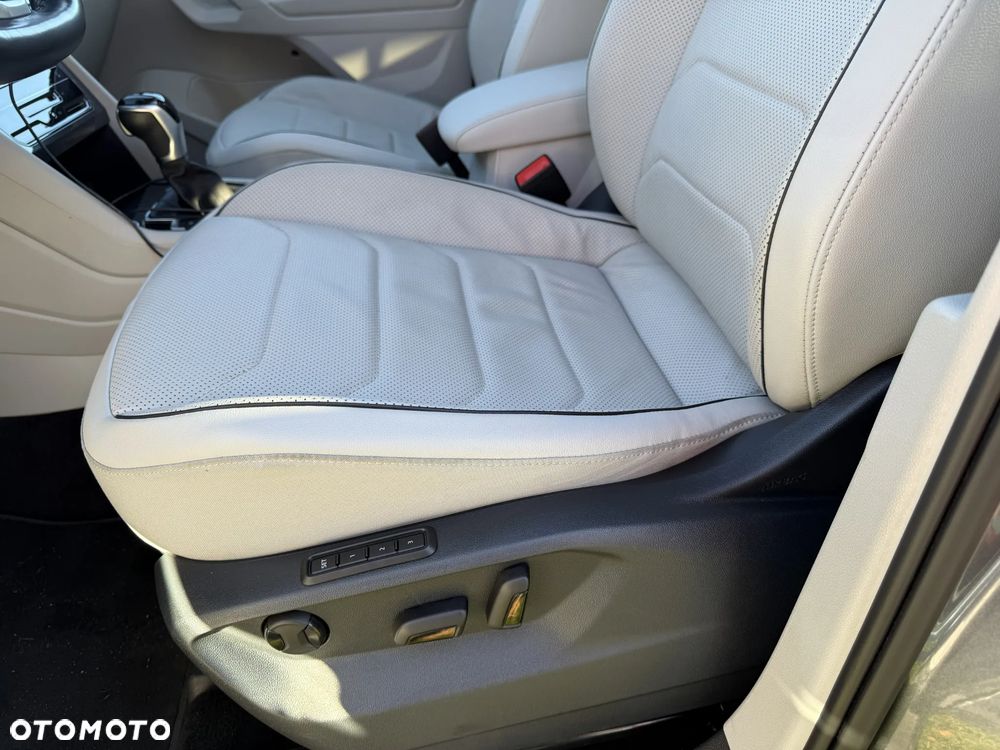 Volkswagen Tiguan Allspace 2.0 TSI 4Mot Elegance DSG - 11
