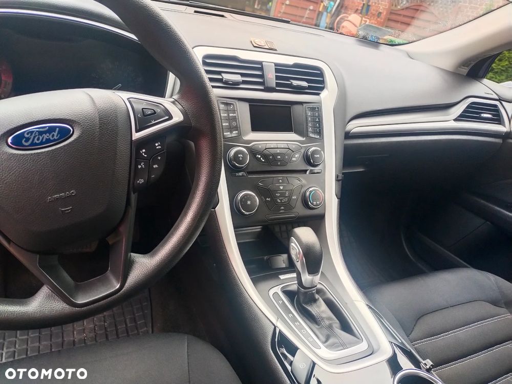 Ford Fusion - 10
