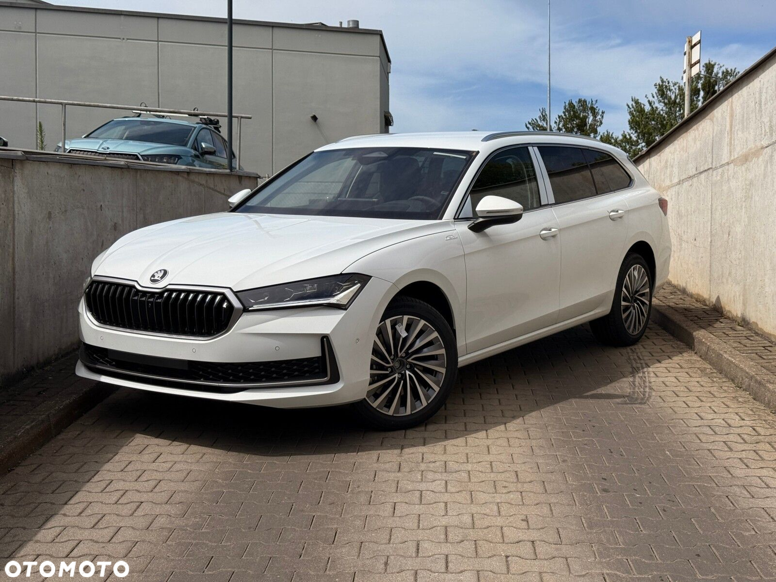 Skoda Superb 2.0 TDI SCR 4x4 L&K DSG - 4