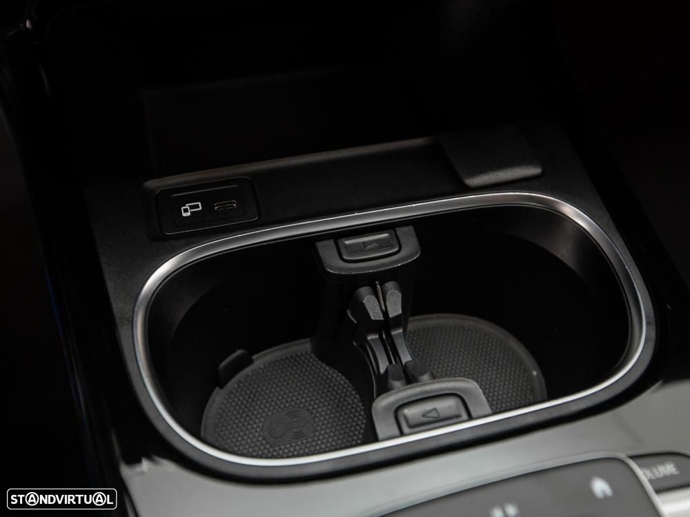 Mercedes-Benz A 250 e 8G-DCT Edition AMG Line - 22
