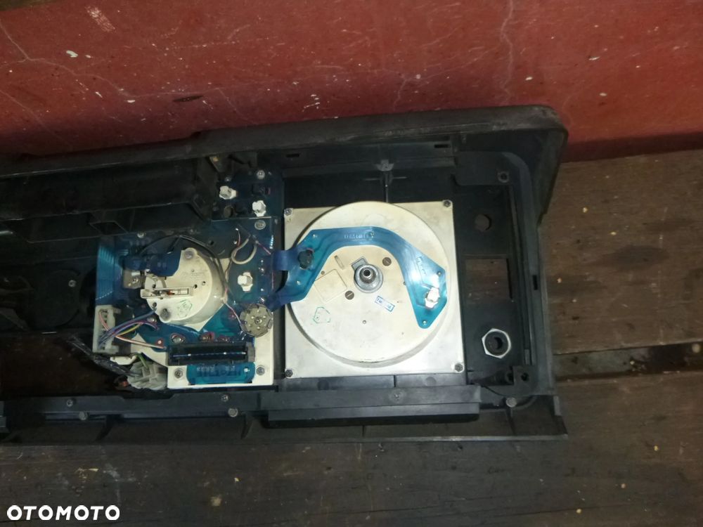 LICZNIK Z OBROTOMIERZEM VW LT I 77-95 - 7