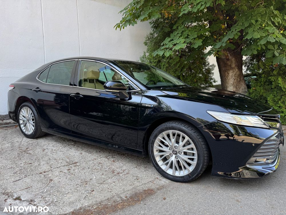 Toyota Camry 2.5 Hybrid Exclusive - 3
