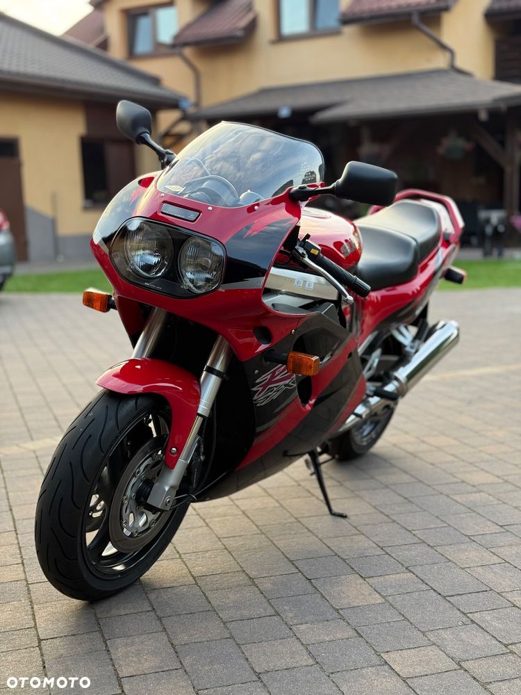 Suzuki GSX-R - 8