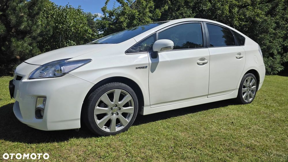 Toyota Prius 1.8 HSD Luna - 2