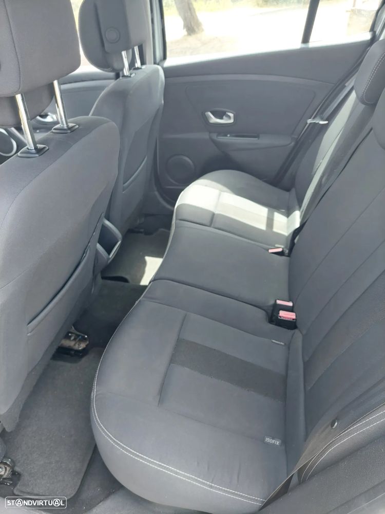 Renault Mégane 1.5 dCi Confort - 3