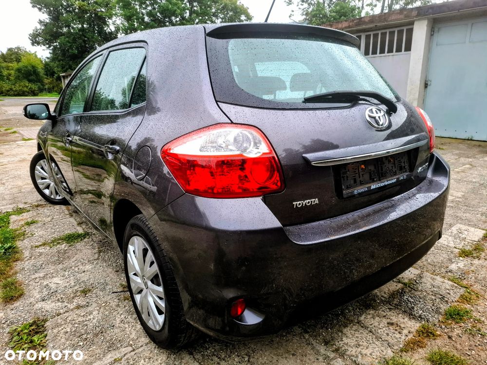 Toyota Auris - 4
