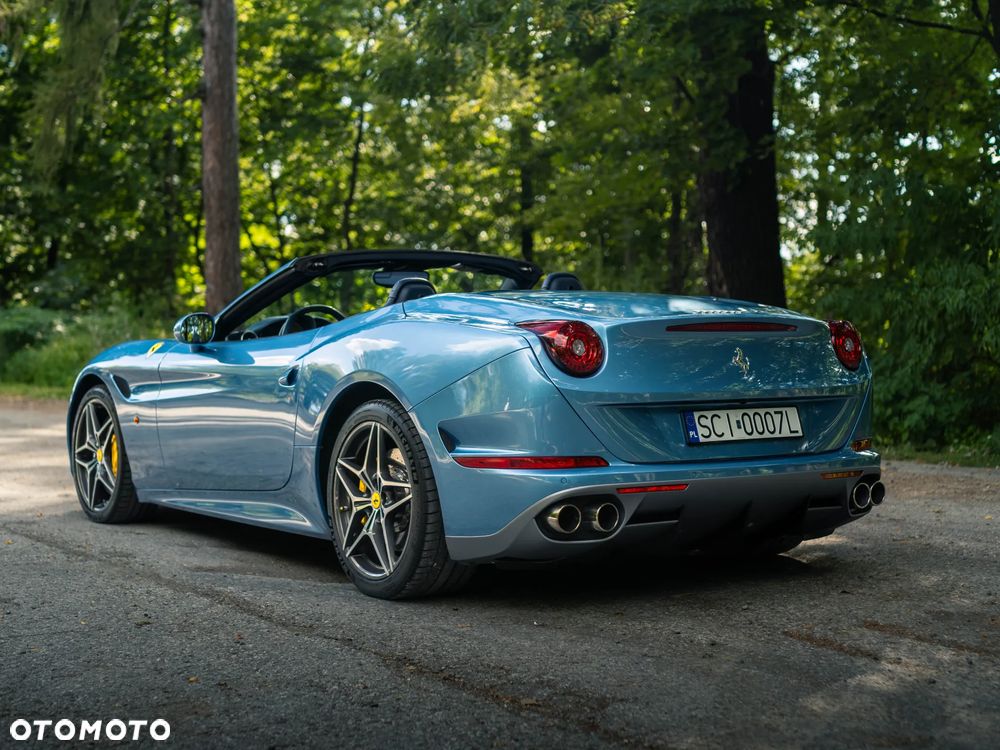 Ferrari California T - 5