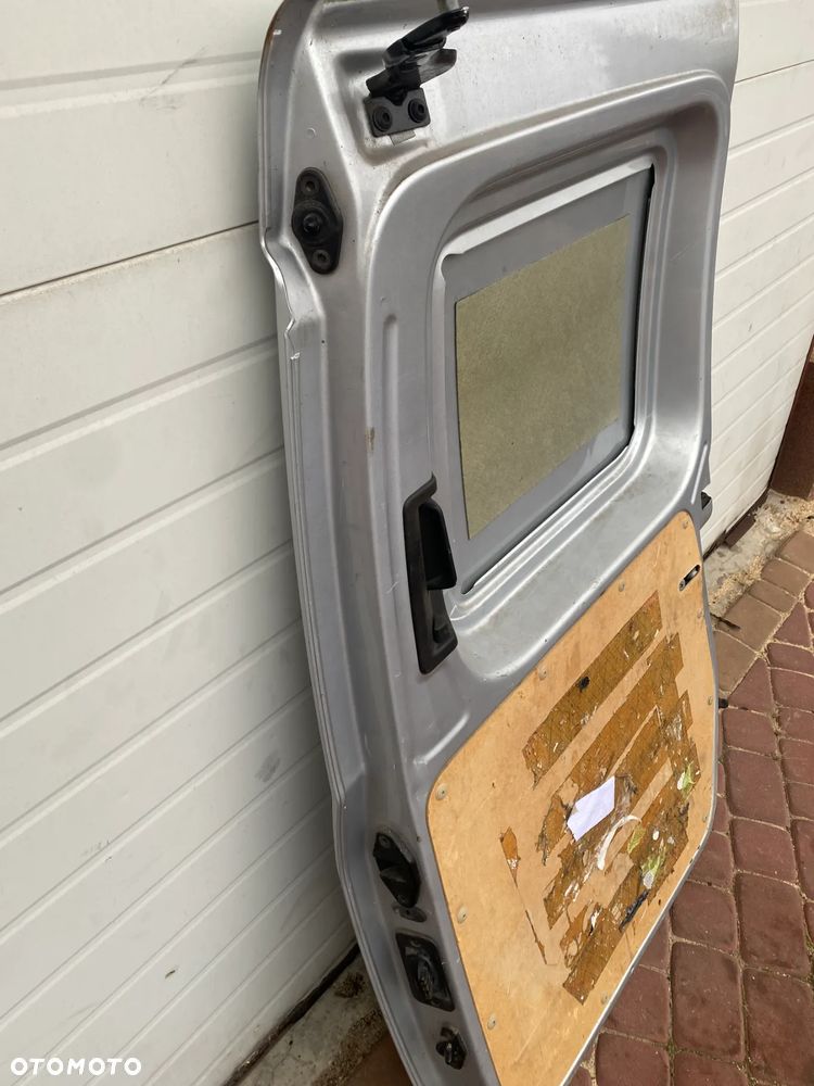 DRZWI BOCZNE PRZESUWNE PRAWE CADDY - 25