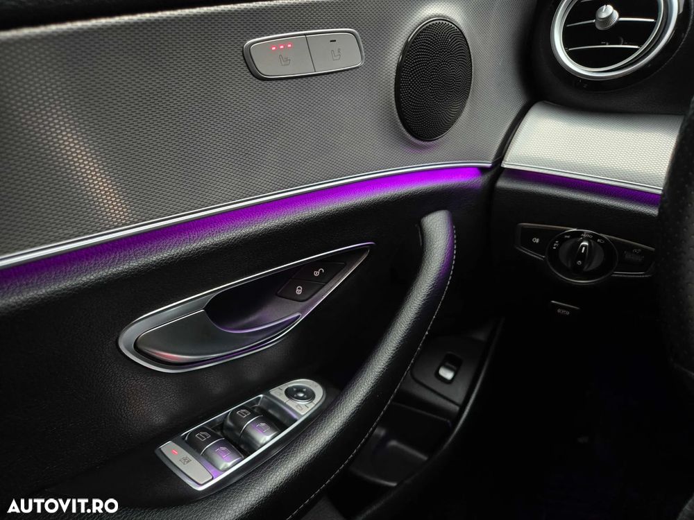 Mercedes-Benz E - 33