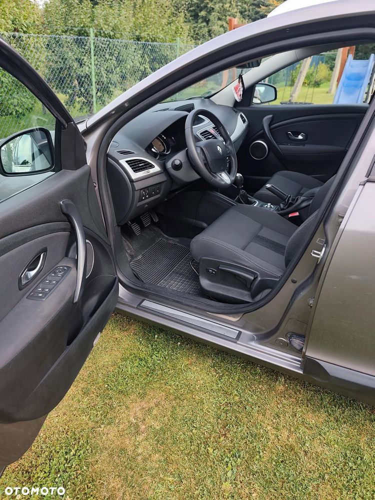 Renault Megane TCe 130 Bose Edition - 15