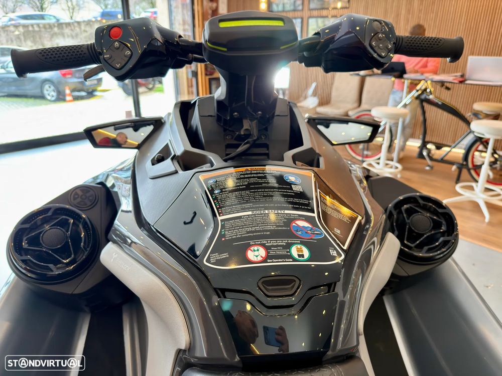 Sea-Doo RXT-X 325 RS - 36
