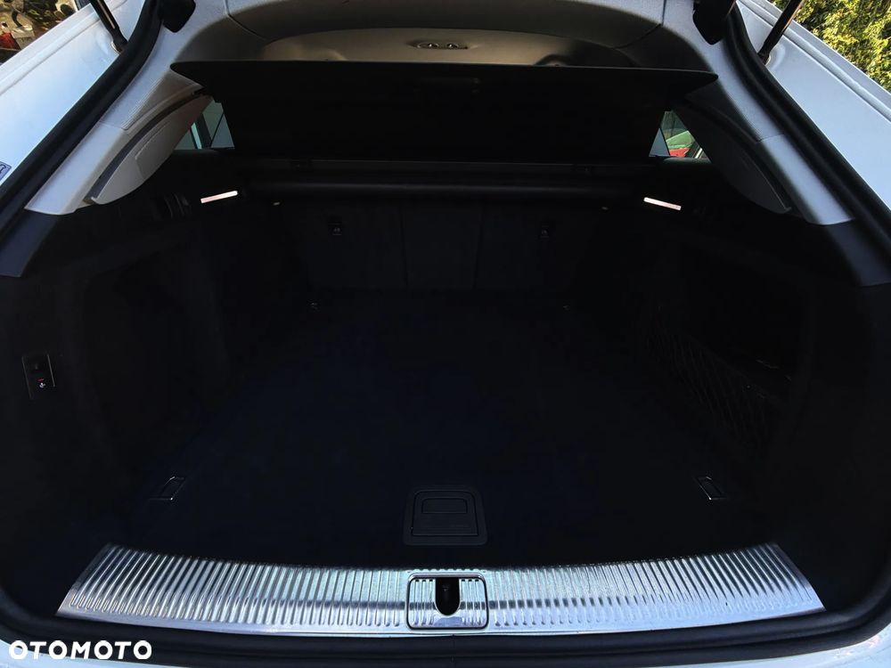 Audi A4 Avant 2.0 TDI ultra design - 21