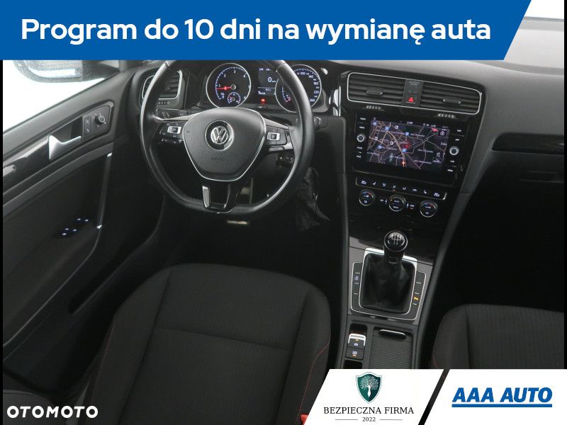 Volkswagen Golf - 8