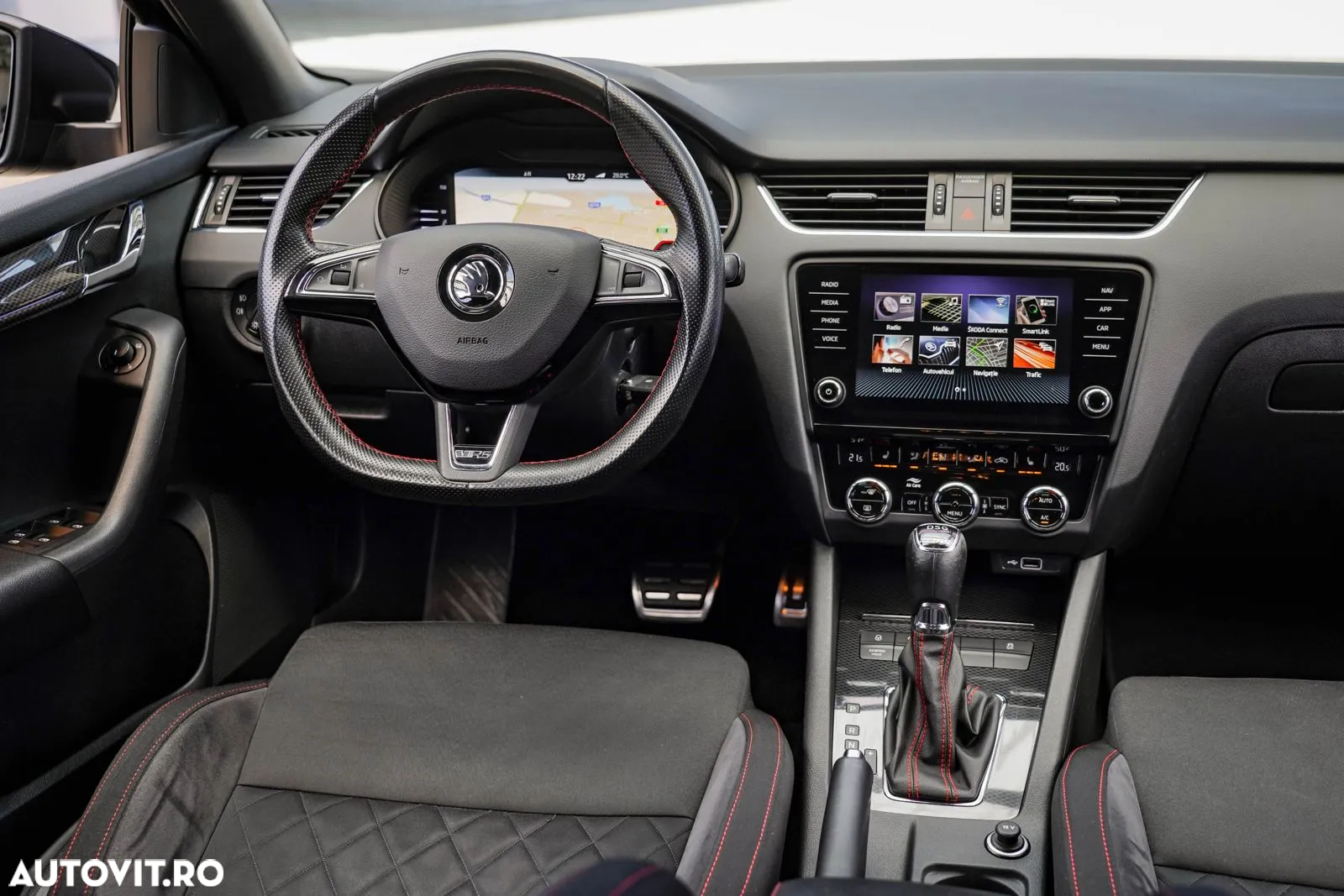 Skoda Octavia 2.0 TDI DSG RS - 20