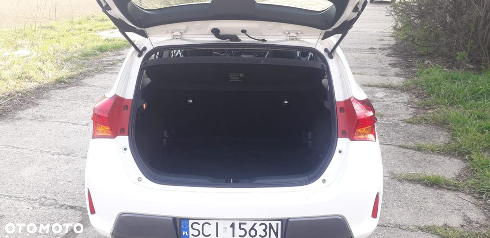 Toyota Auris - 23