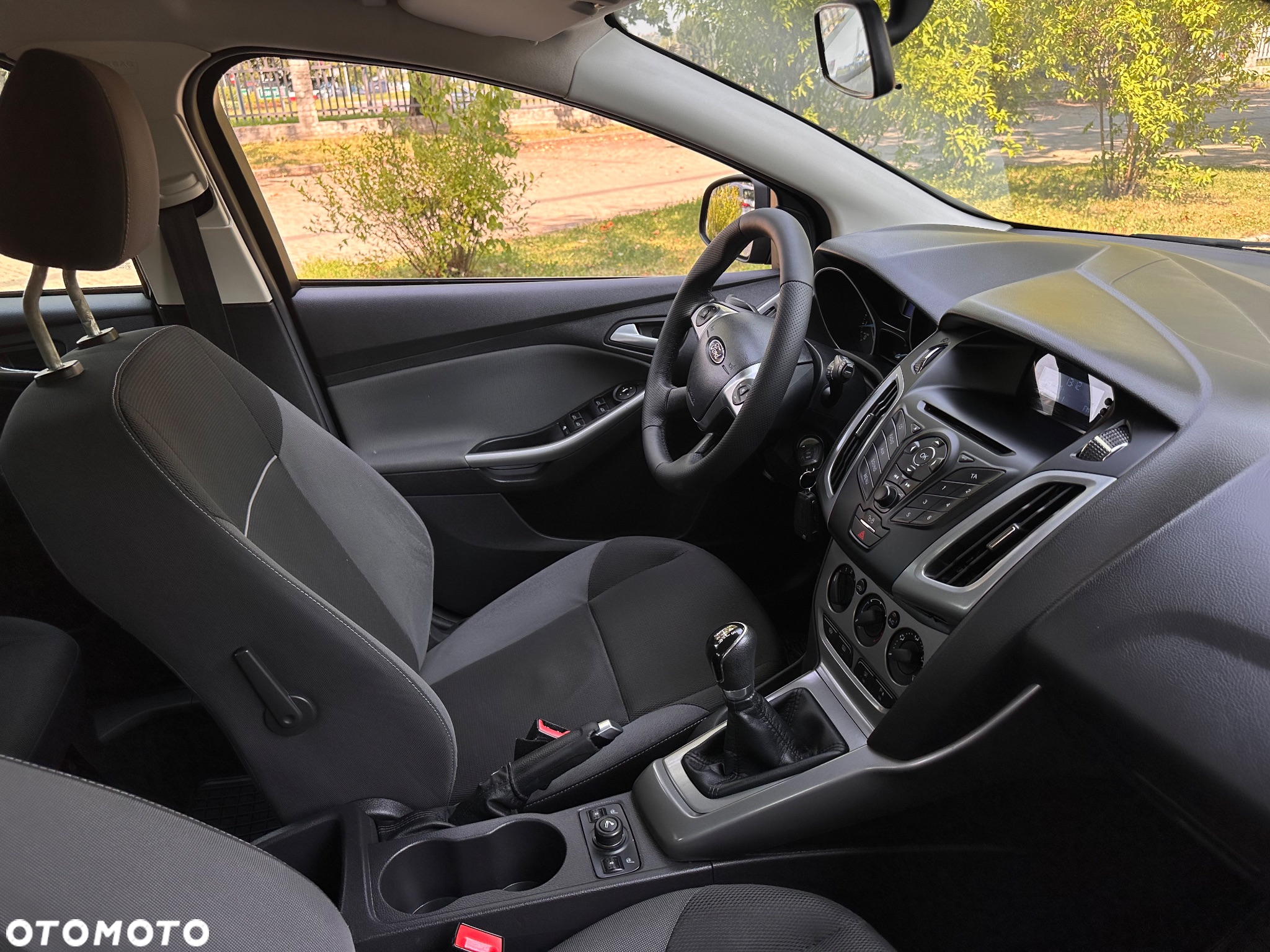 Ford Focus 1.6 FF Trend - 25
