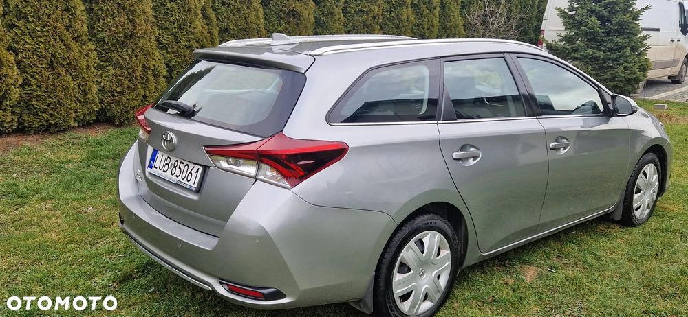 Toyota Auris 1.6 D-4D Premium - 7