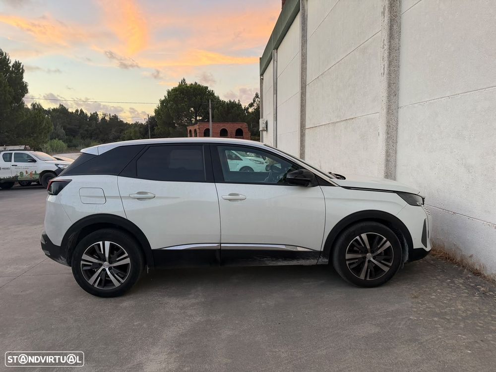 Peugeot 3008 2023 photo 2