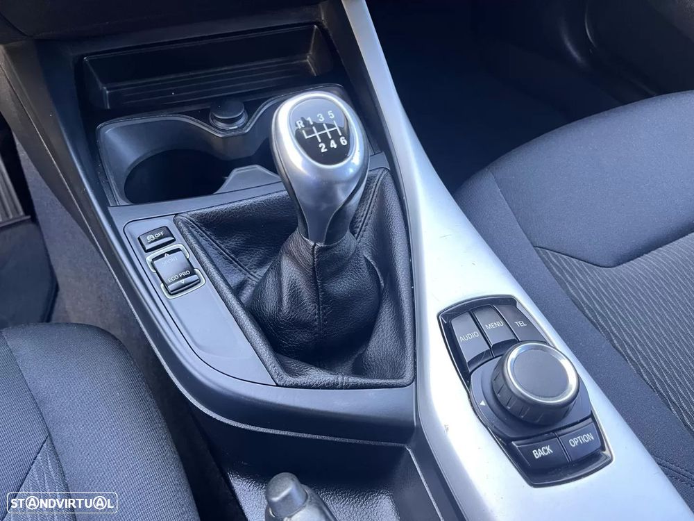 BMW 120 d Sport Line - 32