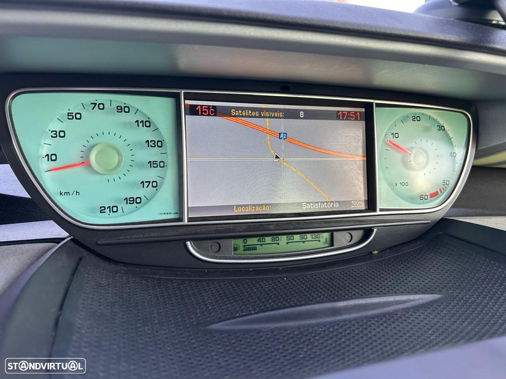 Peugeot 807 2.2 HDi Navteq - 16