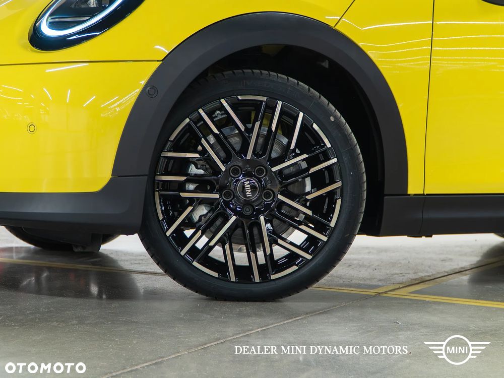 MINI Cooper S Favoured Trim - 9