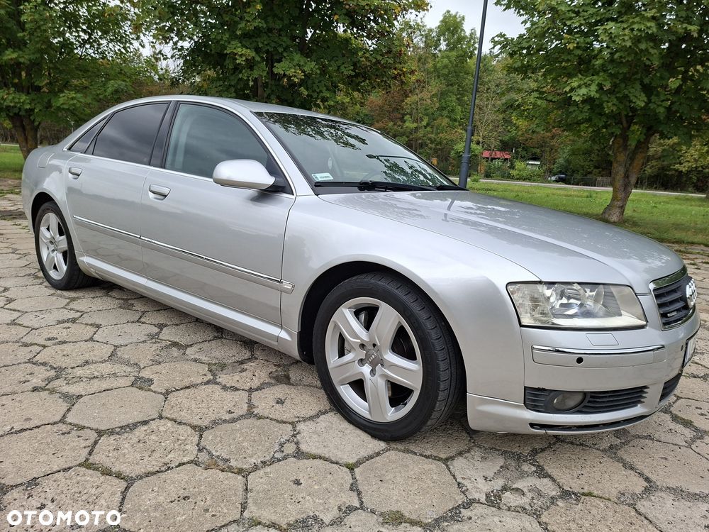 Audi A8 - 4