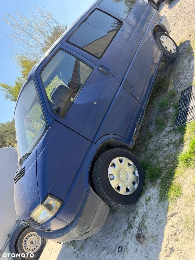 Volkswagen Caravelle - 7