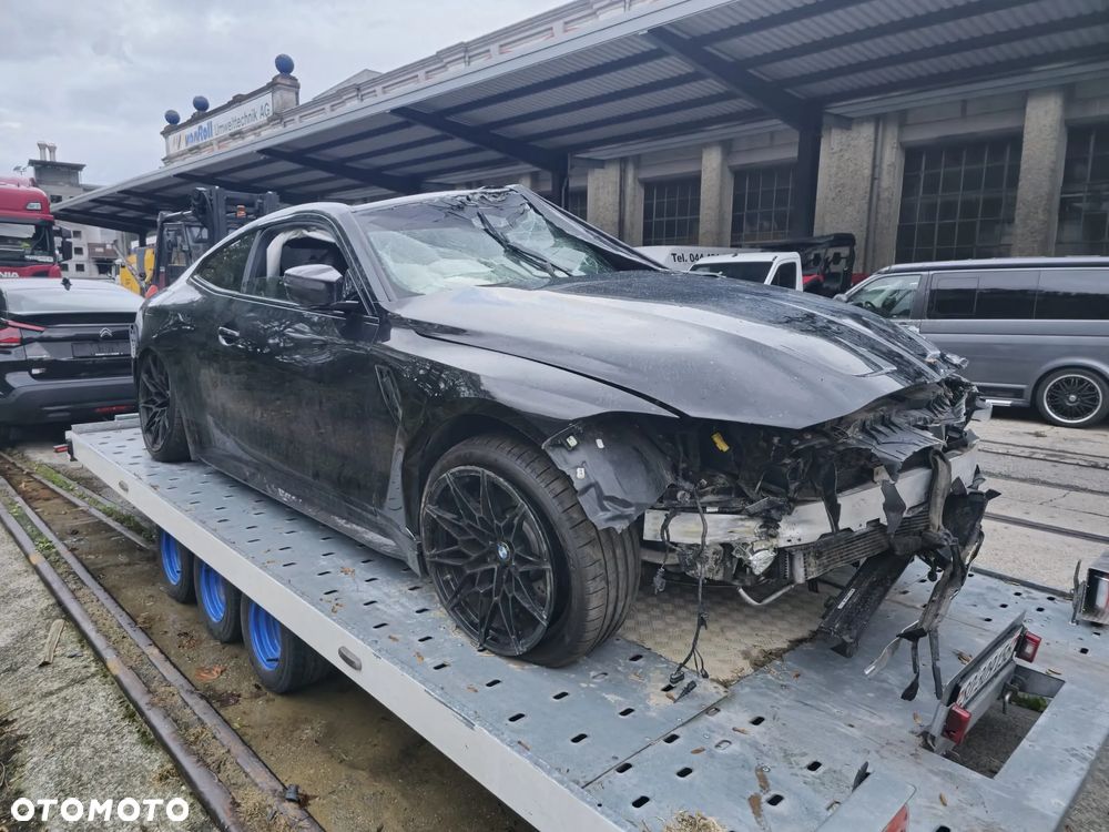 BMW M4 Competition - 3