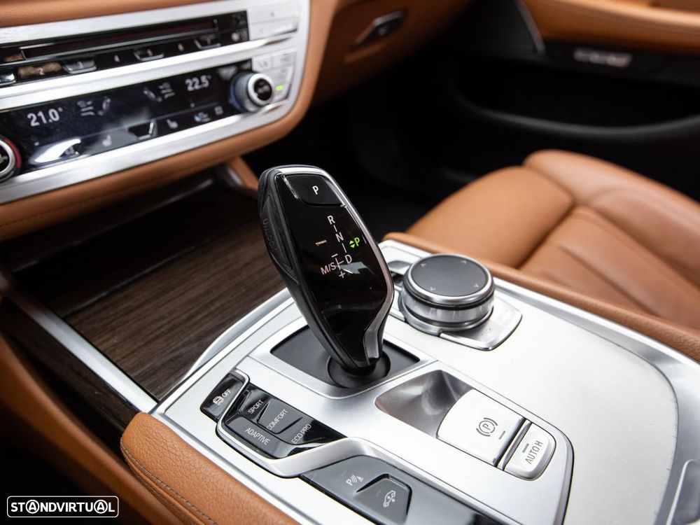 BMW 740 - 21