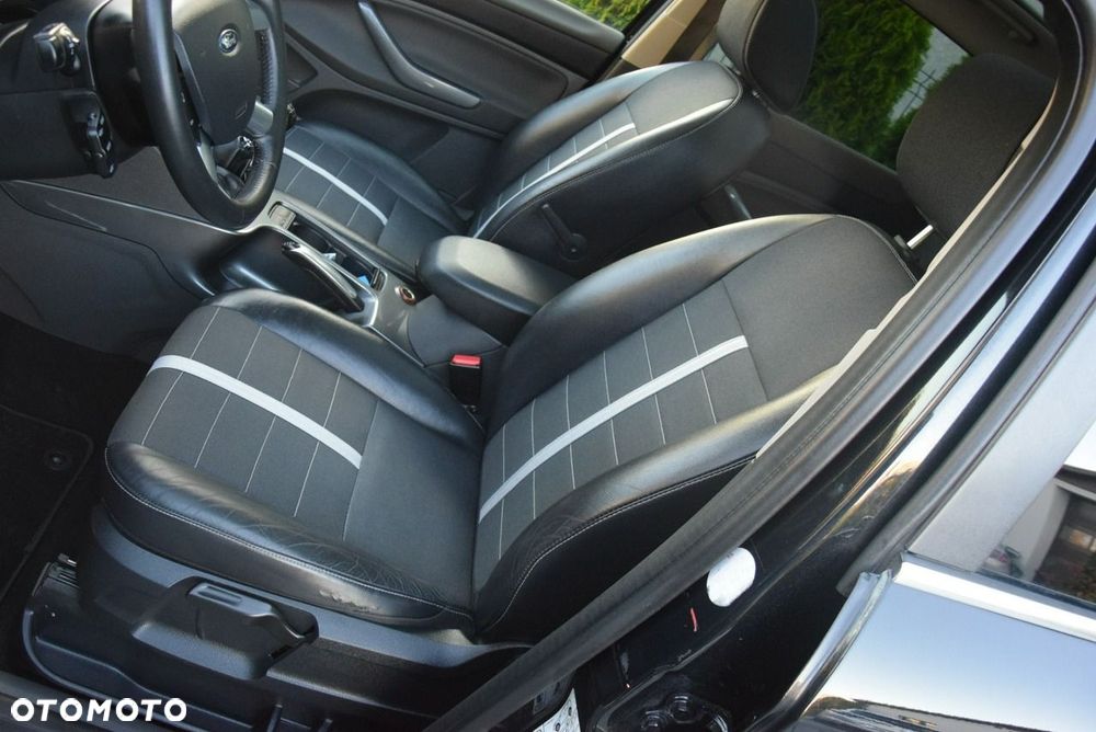 Ford Kuga 2.0 TDCi Titanium - 33
