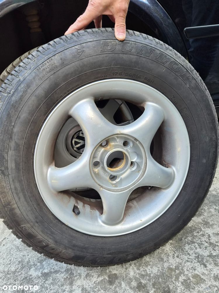 Volkswagen Golf 1.6 Basis - 15