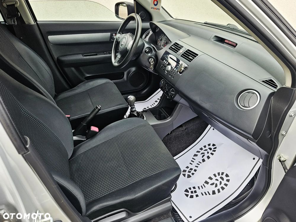 Suzuki Swift - 10