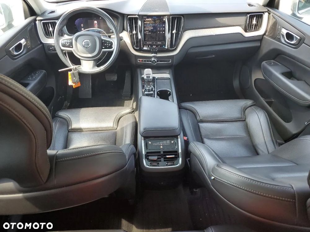 Volvo XC 60 - 8
