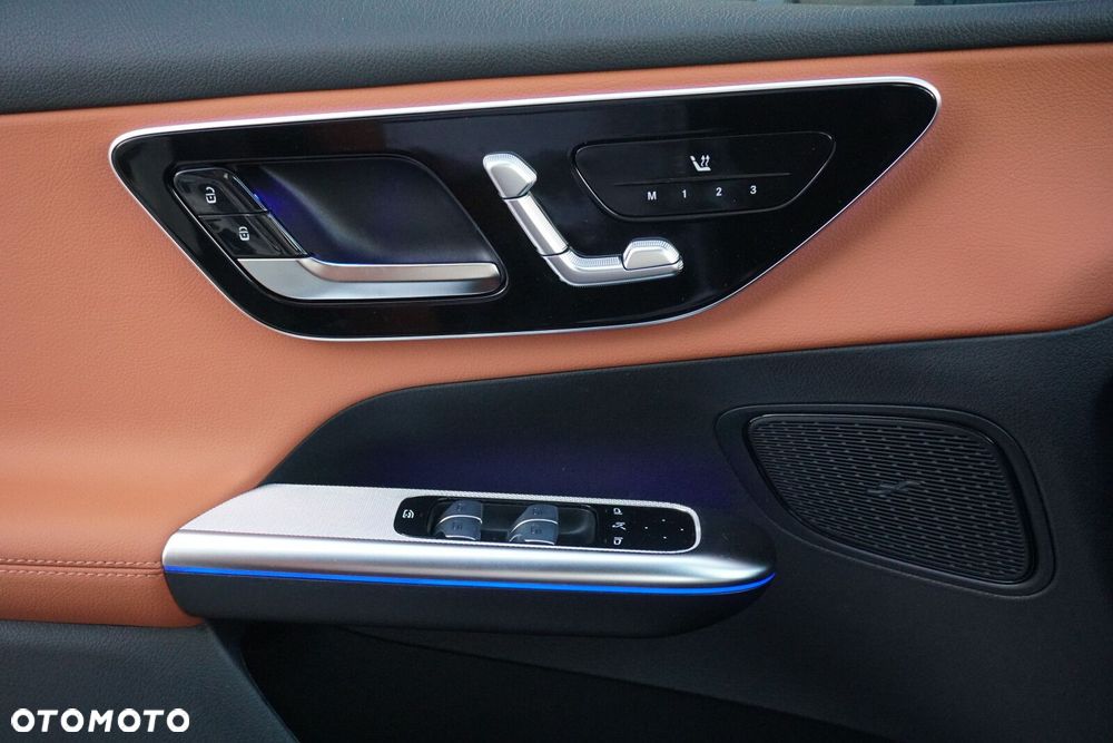 Mercedes-Benz GLC - 17