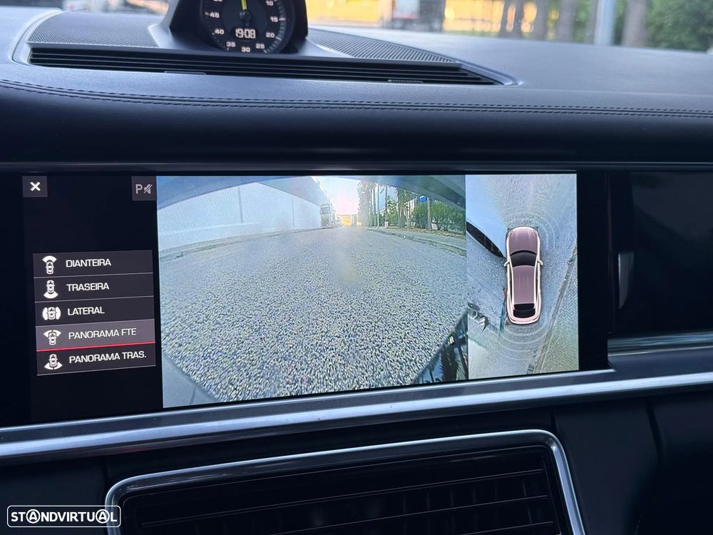 Porsche Panamera Sport Turismo 4 E-Hybrid - 16