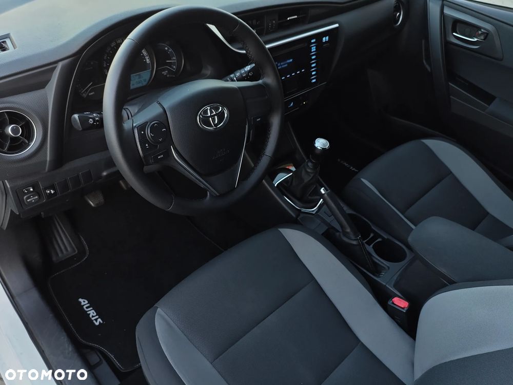Toyota Auris 1.33 VVT-i Active - 11