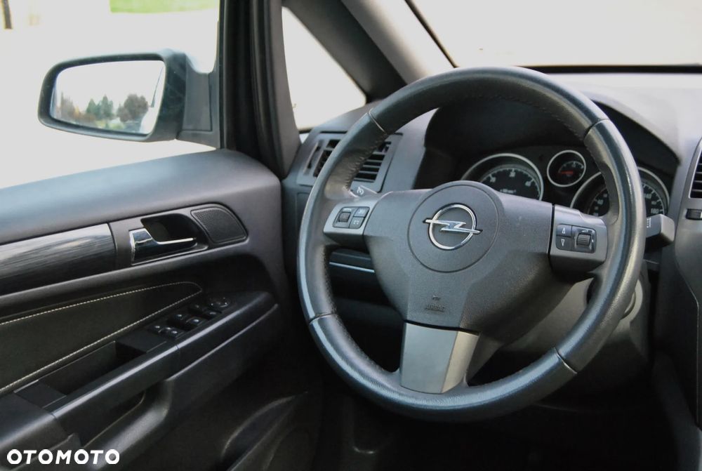 Opel Zafira 1.9 CDTI Cosmo - 11
