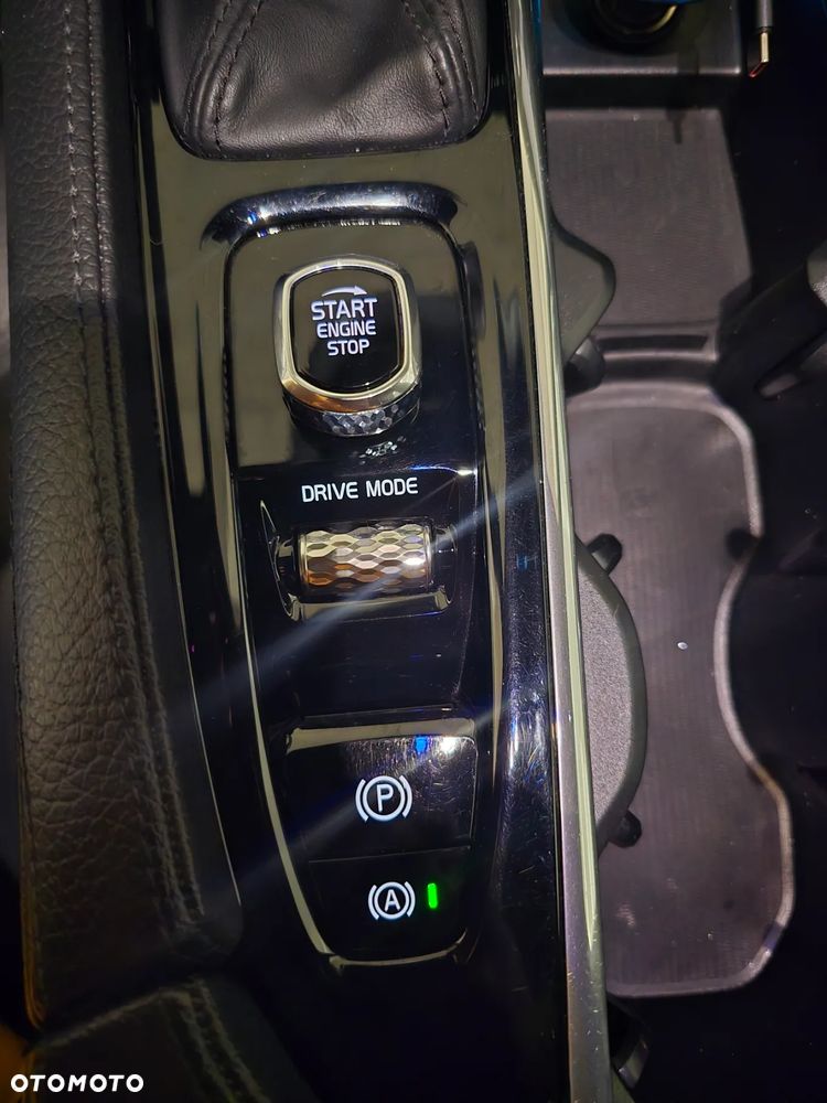Volvo S90 D4 Geartronic Momentum - 8