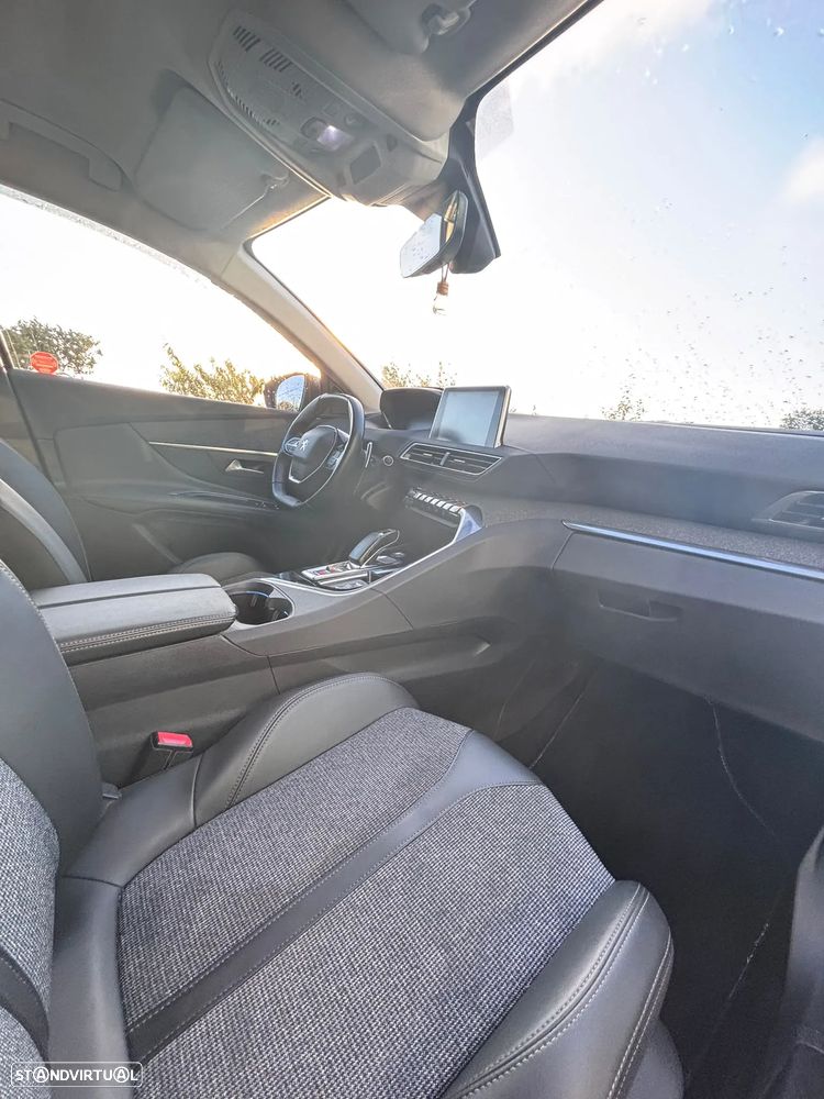 Peugeot 3008 1.6 Hybrid Allure Pack e-EAT8 - 16
