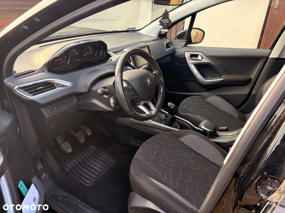 Peugeot 2008 PureTech 82 Active - 11