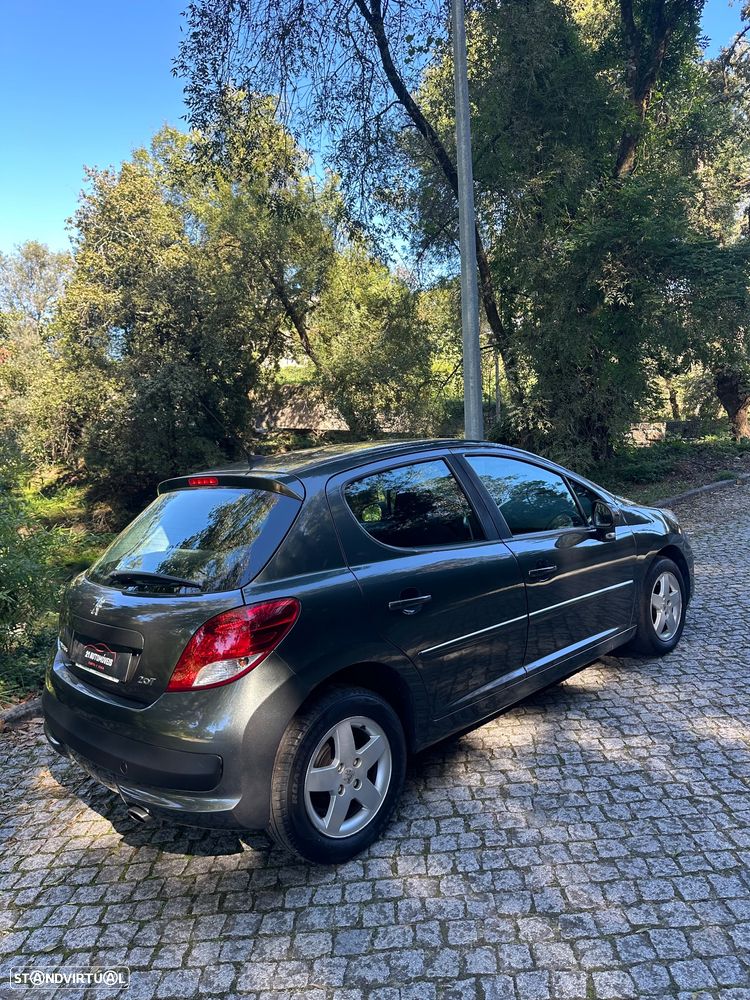 Peugeot 207 1.4 16V Sport - 11