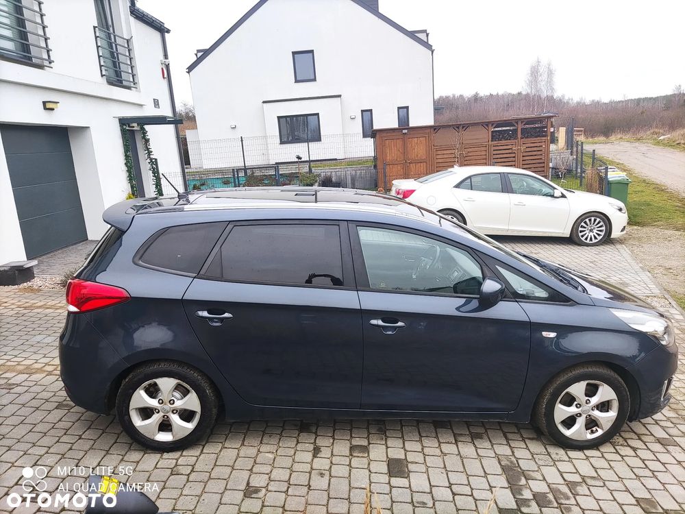 Kia Carens 1.7 CRDi 115 Dream Team Edition - 11