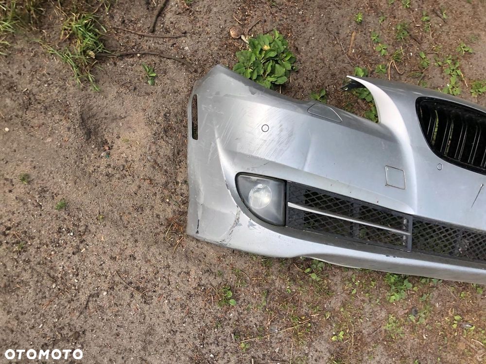 BMW 5 F10 F11 ZDERZAK PRZEDNI PDC srebrny titansilber - 4