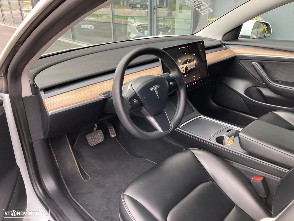 Tesla Model 3 RWD - 14