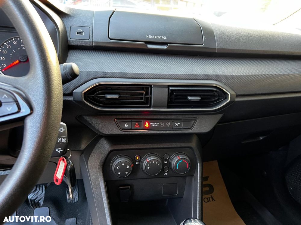 Dacia Logan - 25