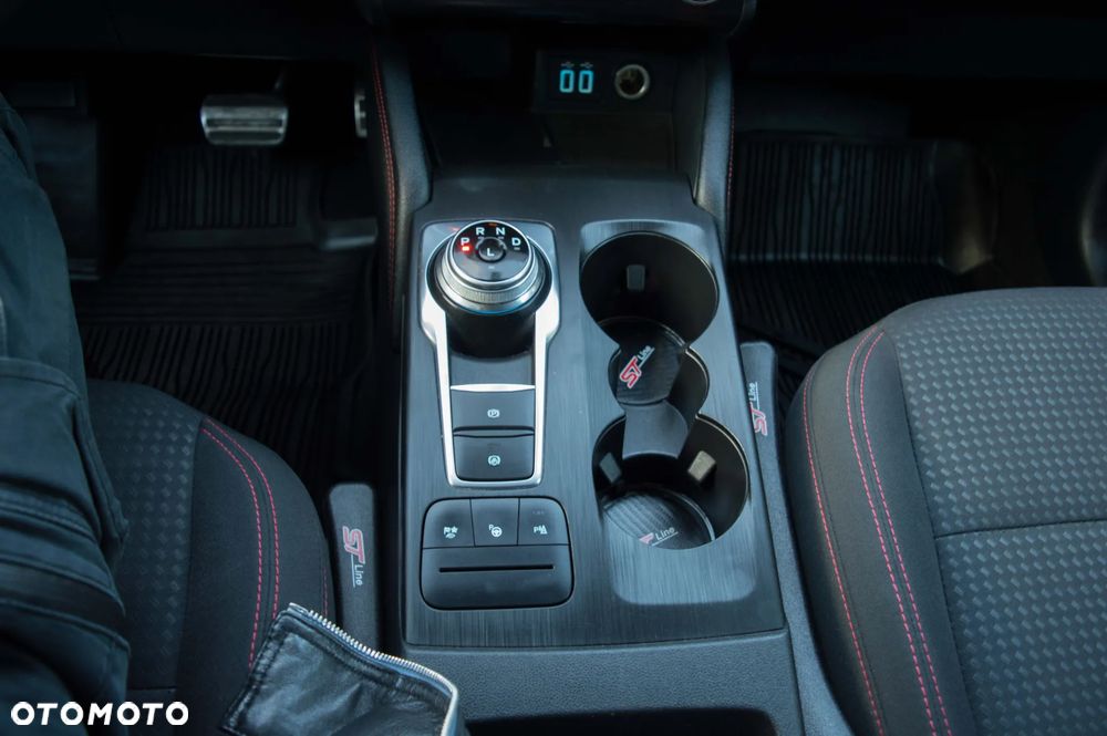 Ford Kuga 2.5 Duratec FHEV ST-LINE - 29