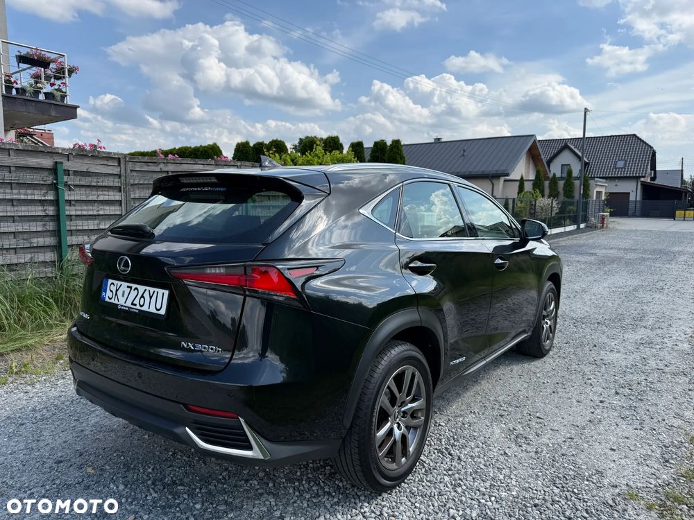 Lexus NX 300h Elegance AWD - 4