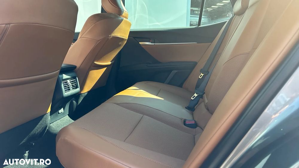 Toyota Camry 2.5 Exclusive - 11