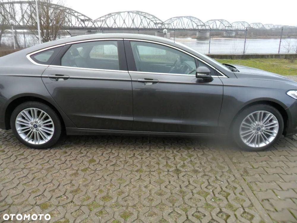 Ford Mondeo 2.0 EcoBoost Titanium - 4